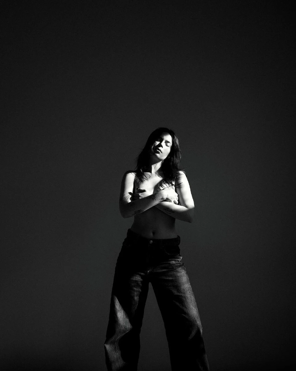 Донька Кравець - фото топлес