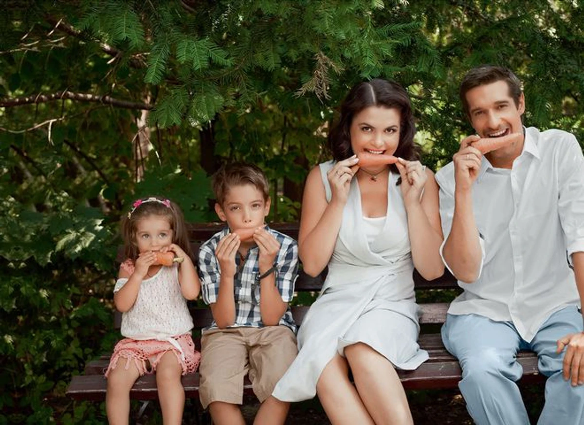 Сімʼя Максима Неліпи