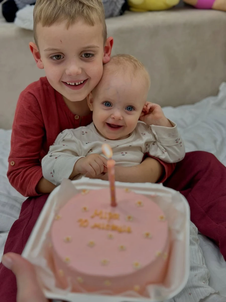 Анна Сагайдачна замилувала реакцією сина і 10-річної дочки на торт