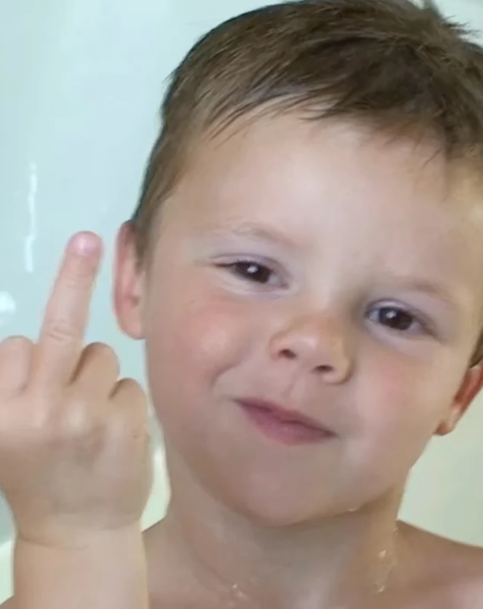 Девід і Вікторія Бекхеми привітали молодшого сина з 21-річчям