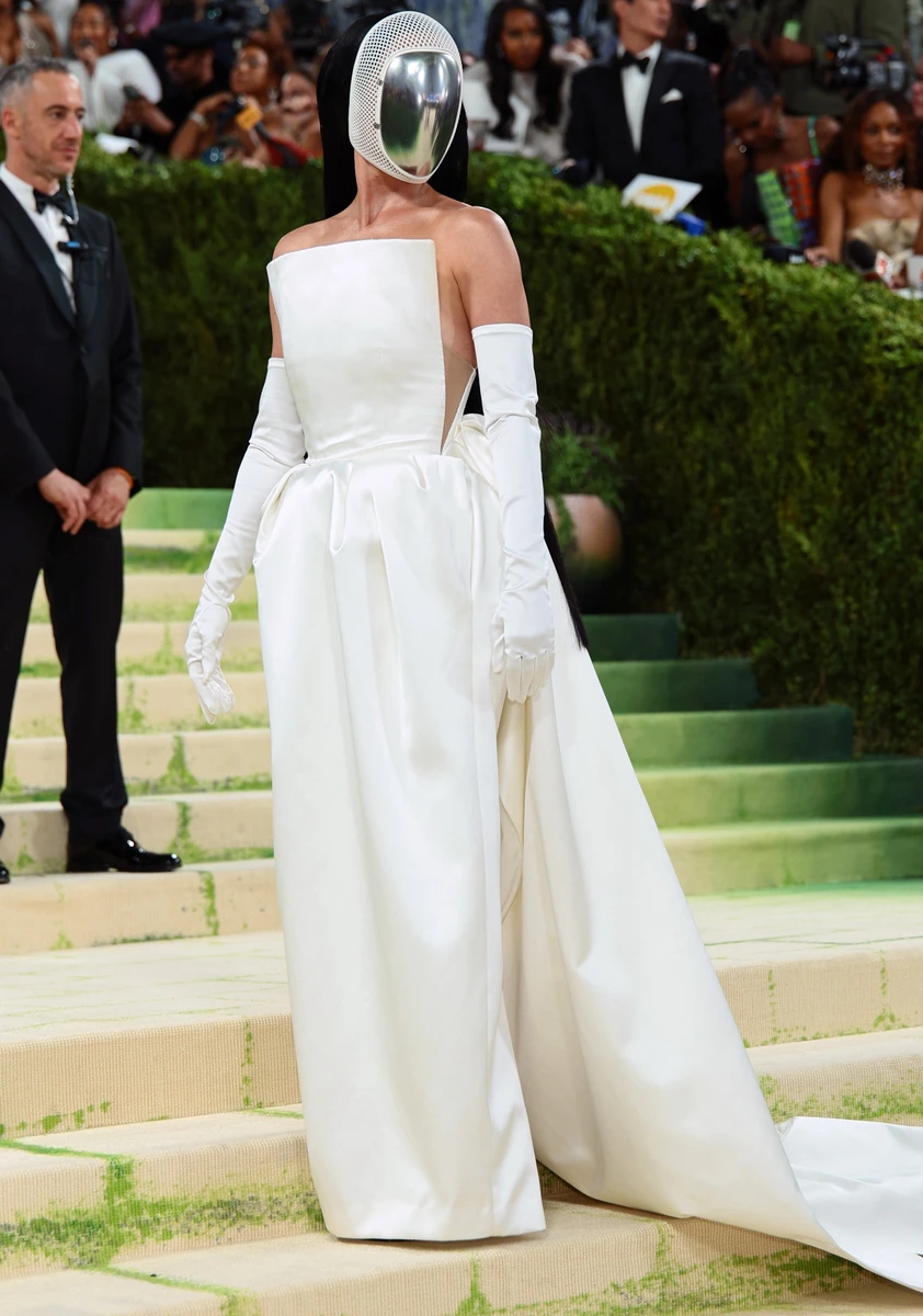 Кеті Перрі у шоломі астронавта на Met Gala 2026