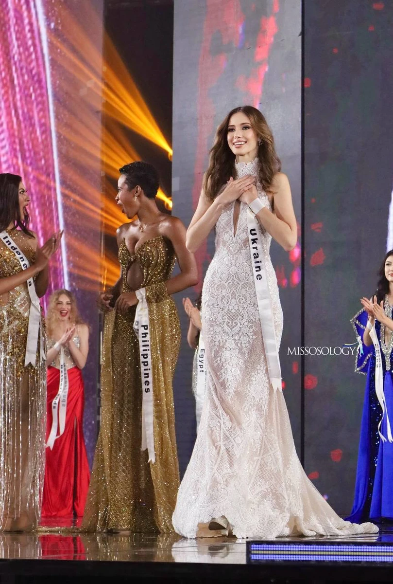 Міс Адамська на конкурсі