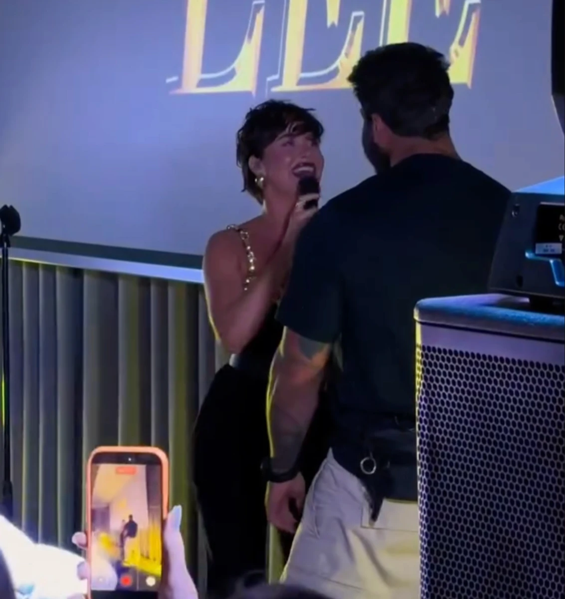 Lida Lee і Даніель Салем замилували появою на сцені форуму