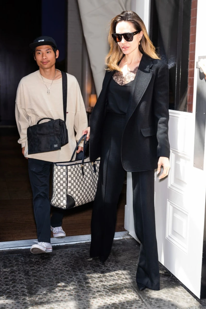 Джолі не певна, що Бланчард гідна її любого пиріжечка?