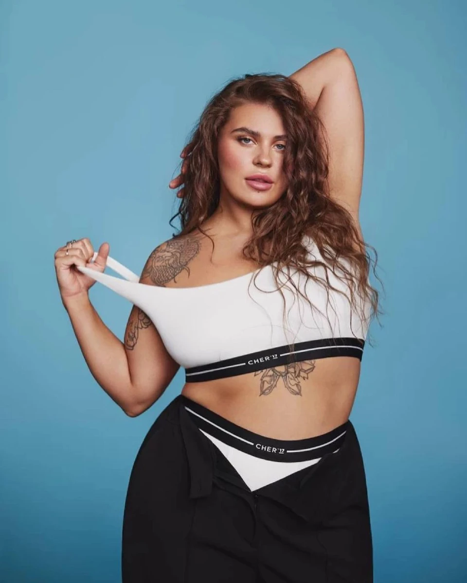 У вересні Заріцька стала обличчям нового кампейну спідньої білизни plus size бренду CHER'17. Для цього вона знялася повністю оголеною