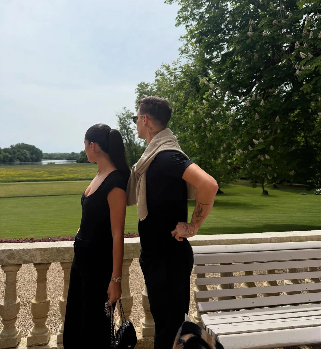 Син Девіда Бекхема з подругою показався на вечірці свого батька