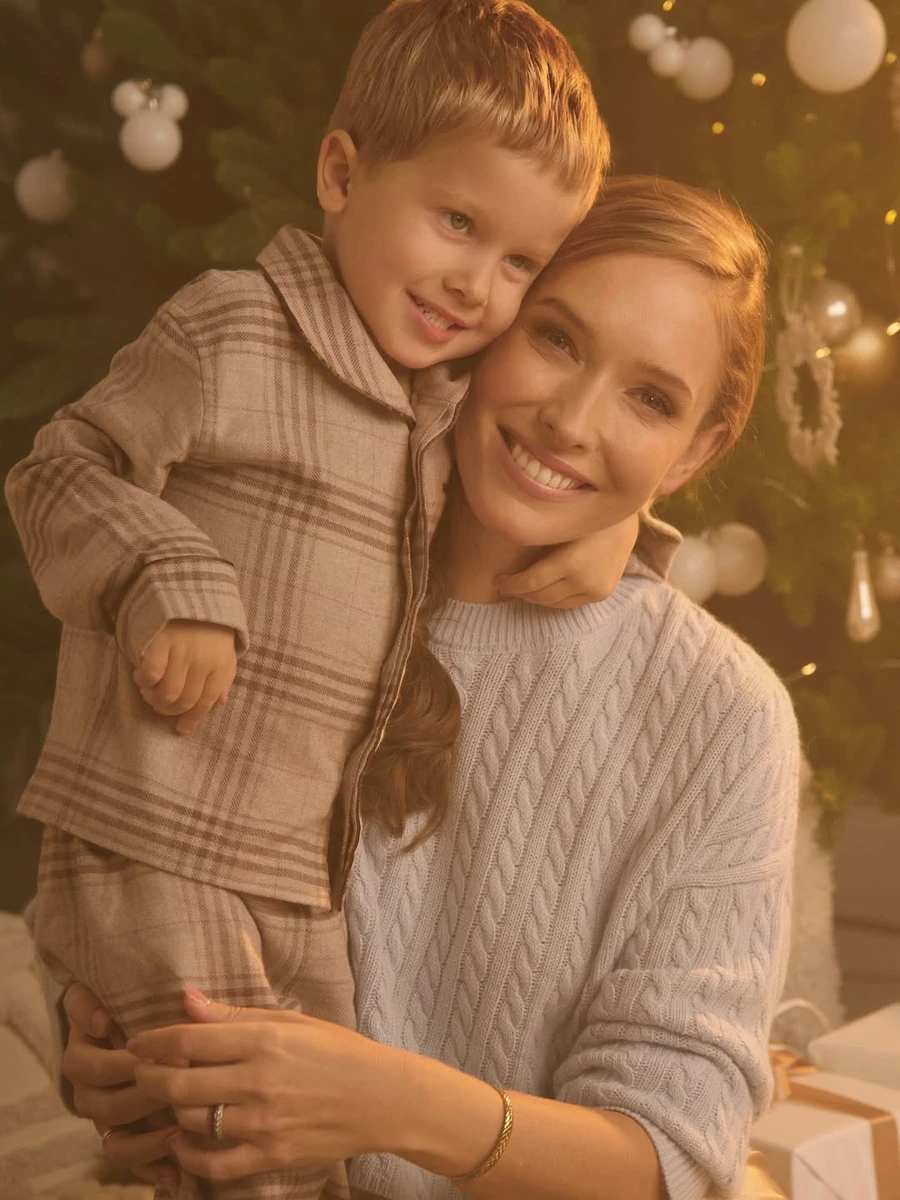 Катерина Осадча попозувала зі своїм сином