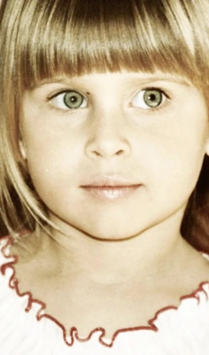 Онука Ротару показала себе у дитинстві