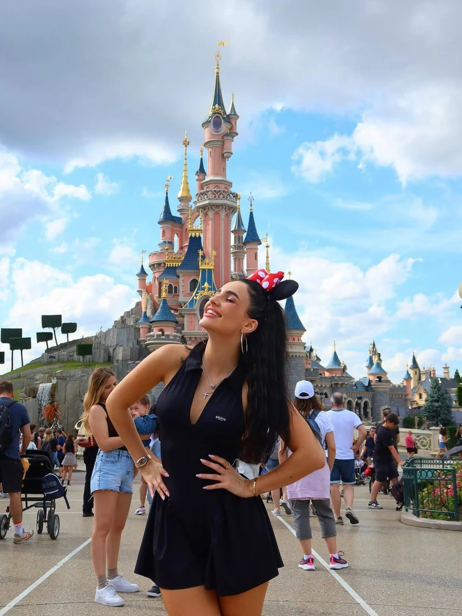 Трінчер в інстаграм