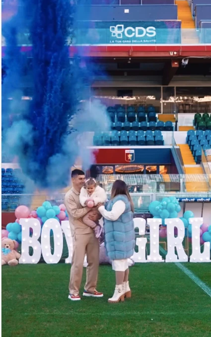 Футболіст Маліновський чекає на сина