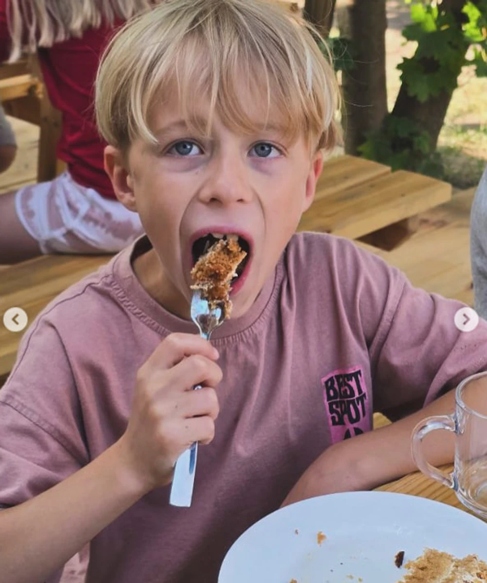 Син Олени Кравець відпочиває у таборі