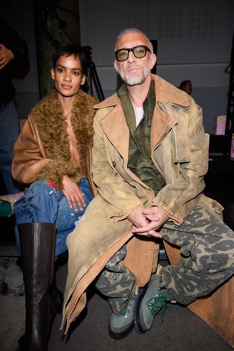 Венсан Кассель з коханою позують для фото