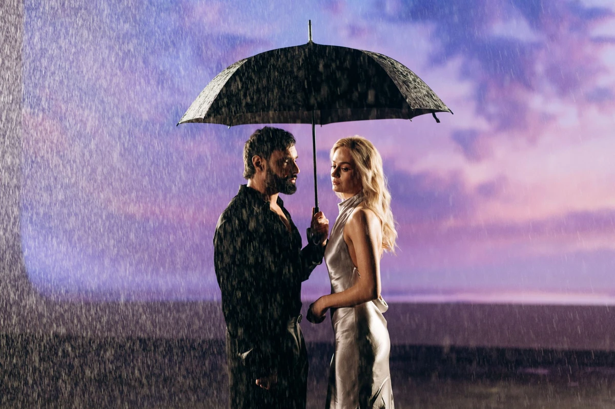 Козловський і Цимбалару у кліпі Шекспір