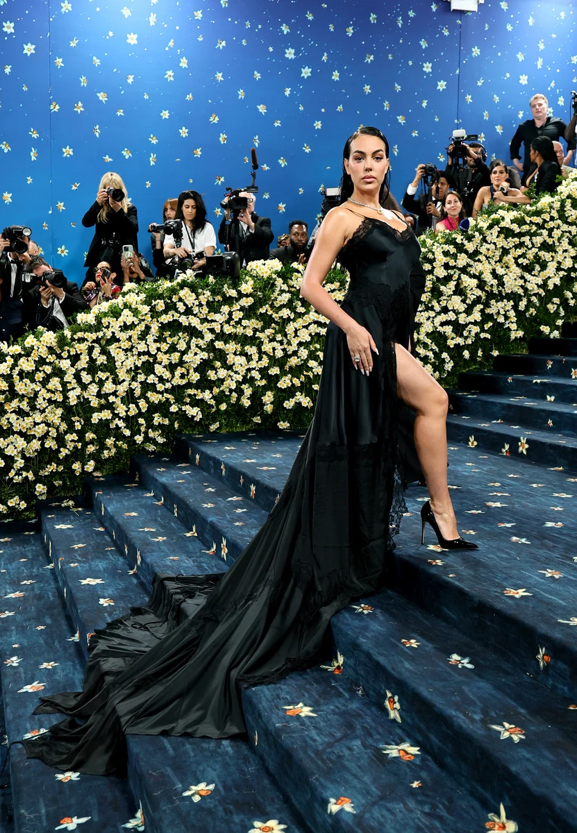 Джорджина Родрігес посвітила ногами на Met Gala 2025