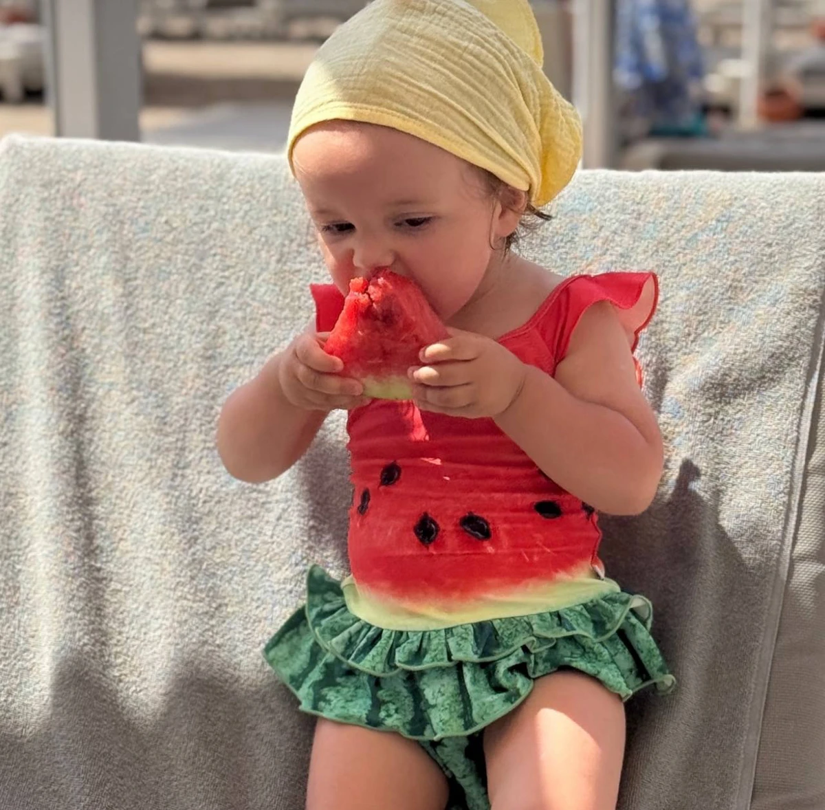 Донька Ребрик за кавуном