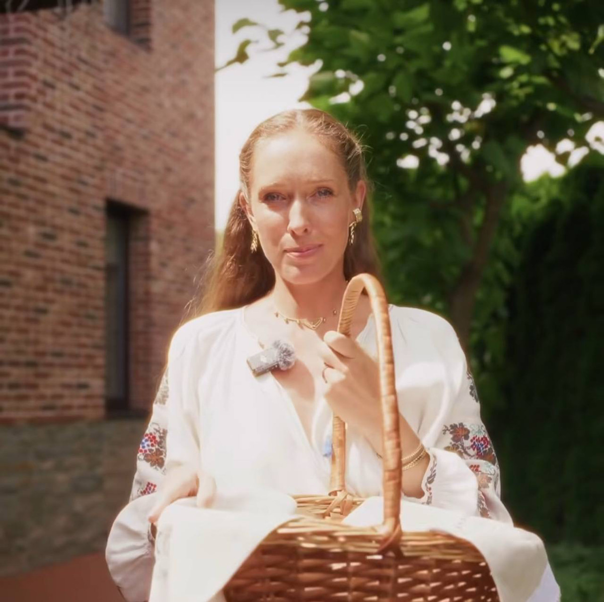 Осадча з кошиком