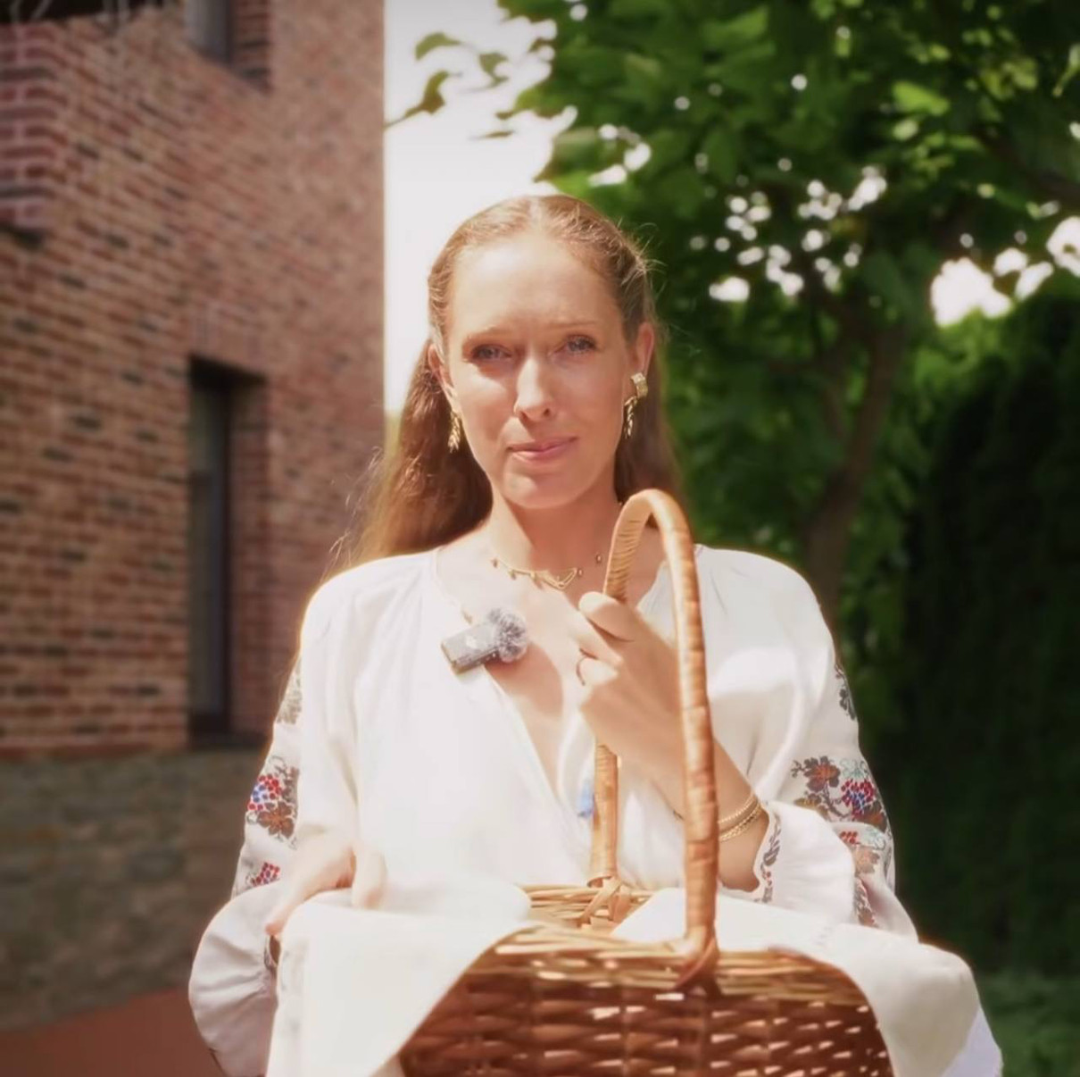 Осадча з кошиком