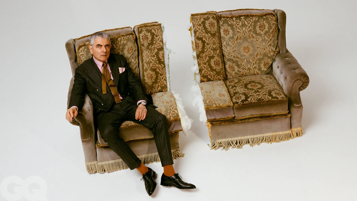 Роуен Аткінсон позує для британського GQ