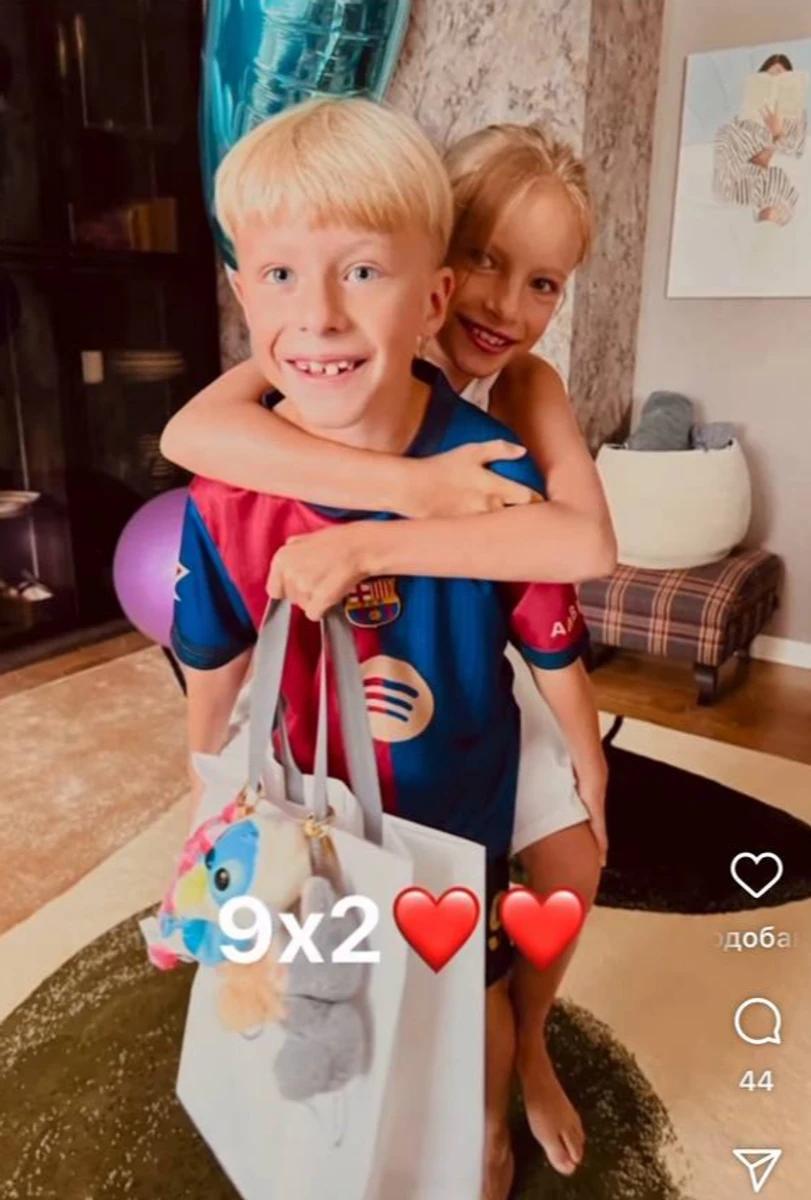 Олена Кравець привітала дітей з днем народження