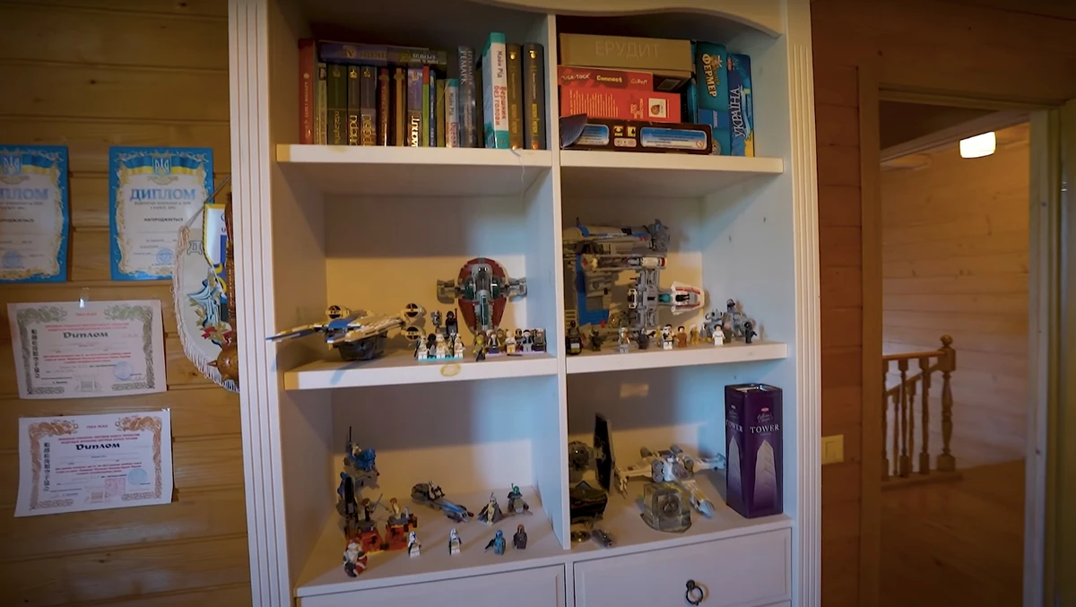 Марічка Падалко помилувалася речами свого сина