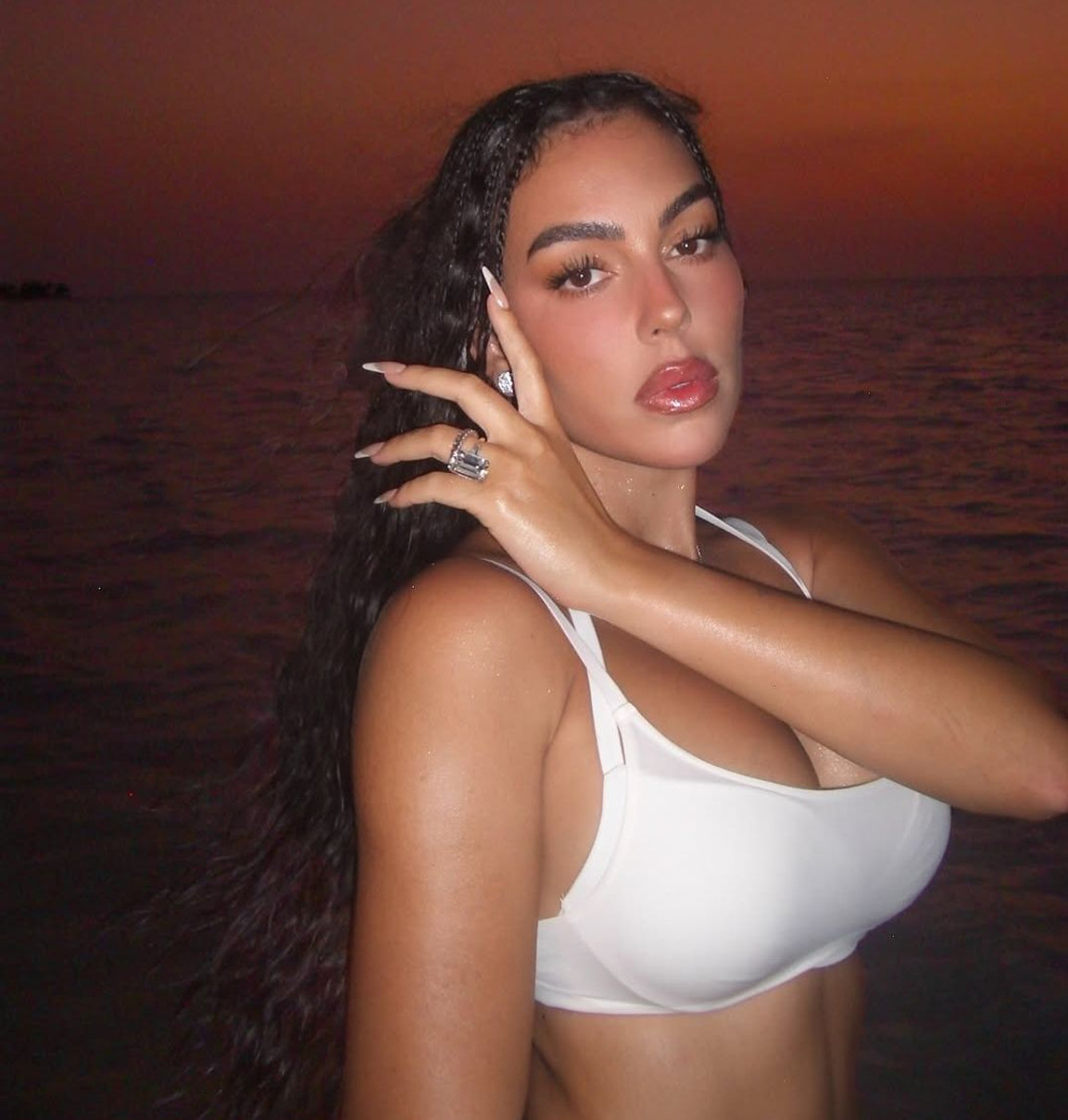 Наречена Роналду