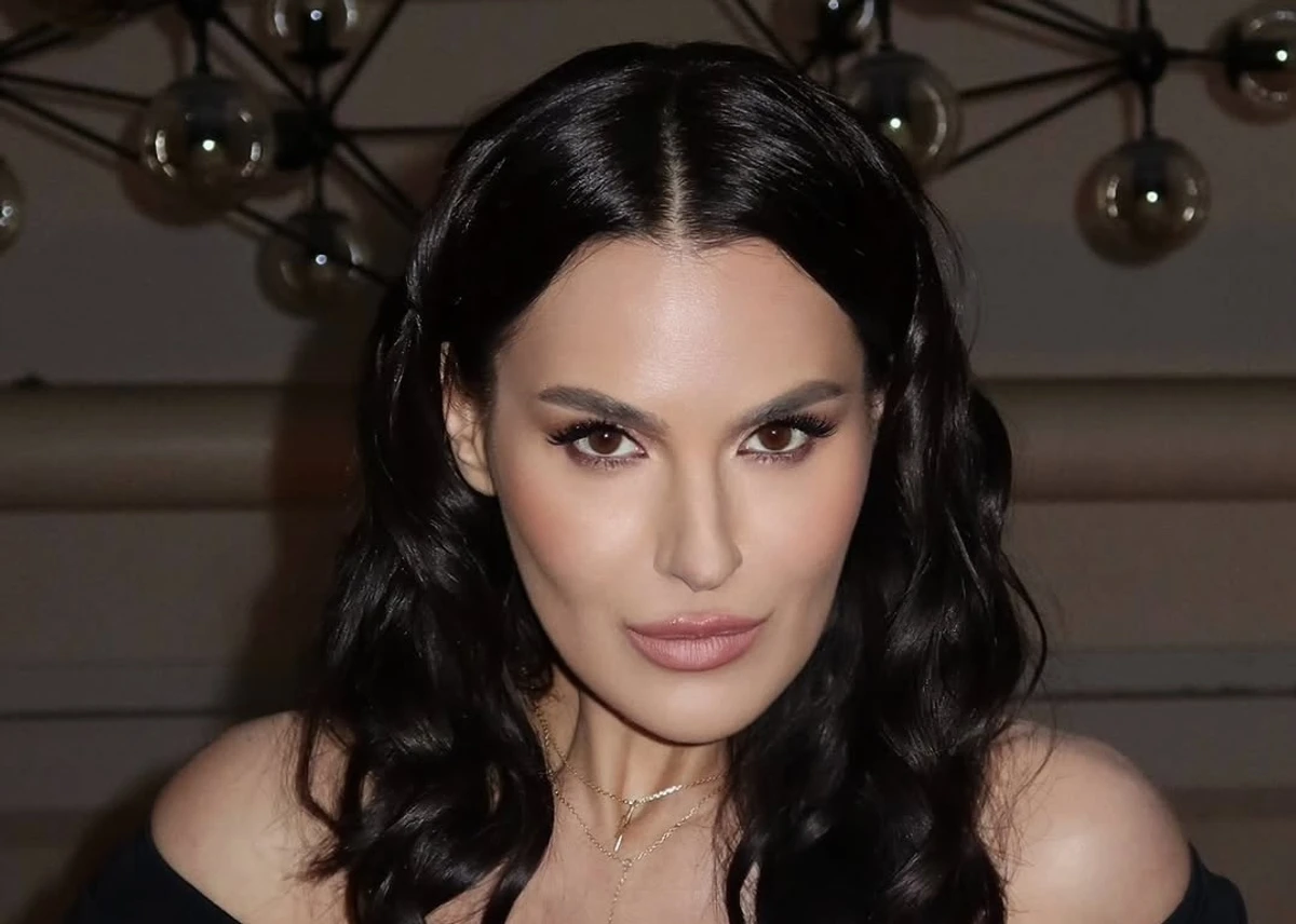 Маша Єфросиніна