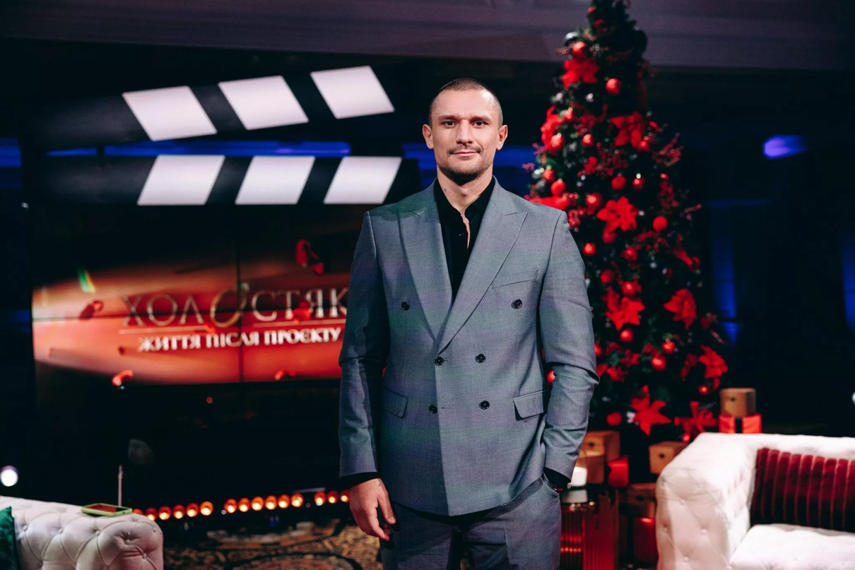 Тарас Цимбалюк позує для фото