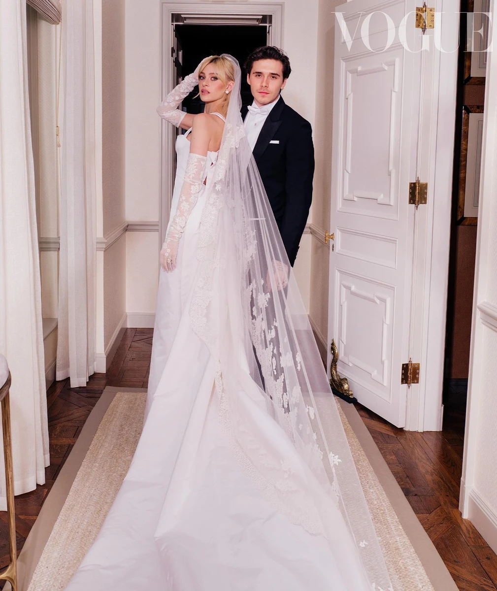 Чи справді Вікторія Бекхем відмовилася робити весільну сукню невістці