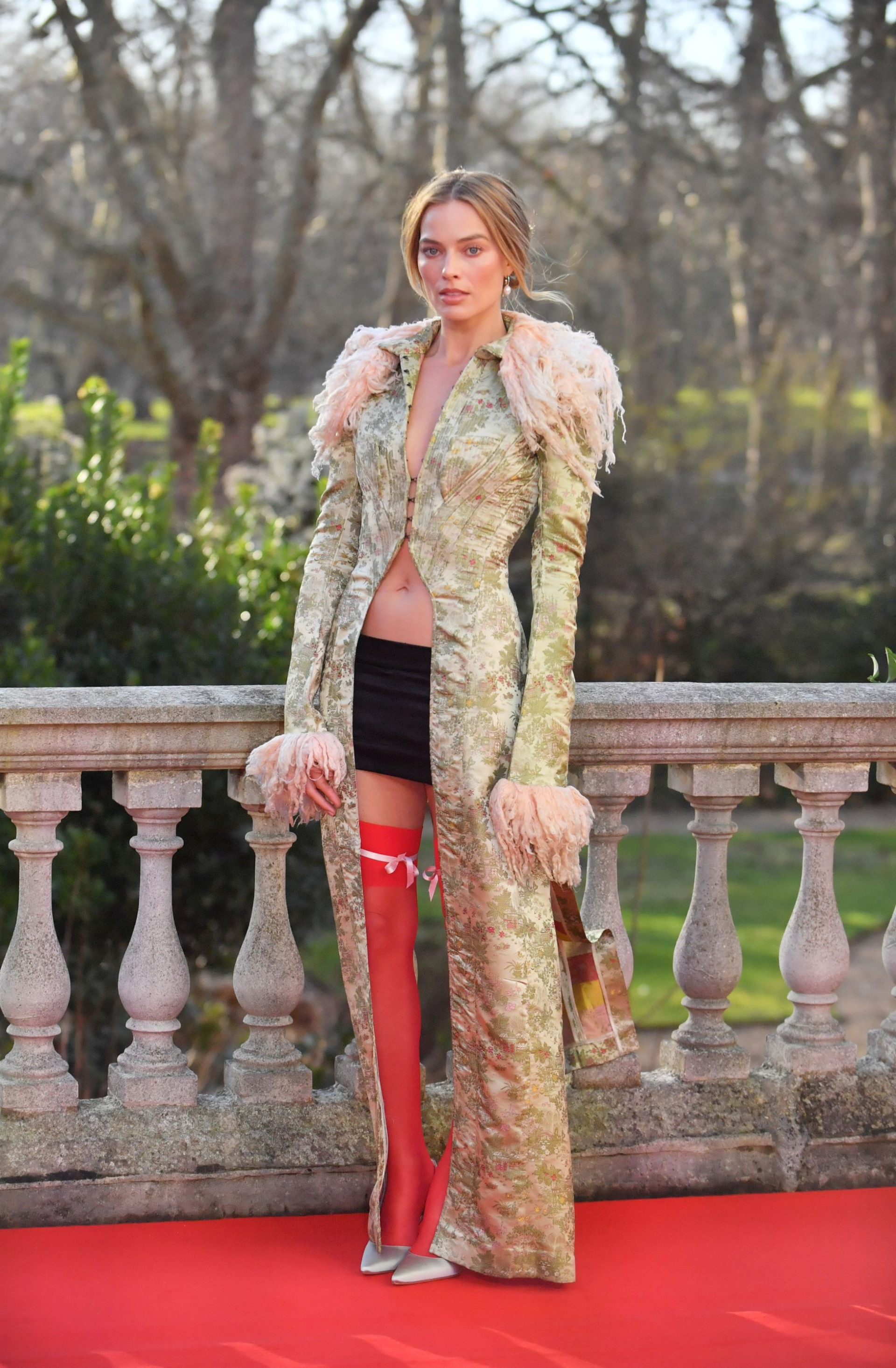 Марго Роббі в одязі від Джона Гальяно