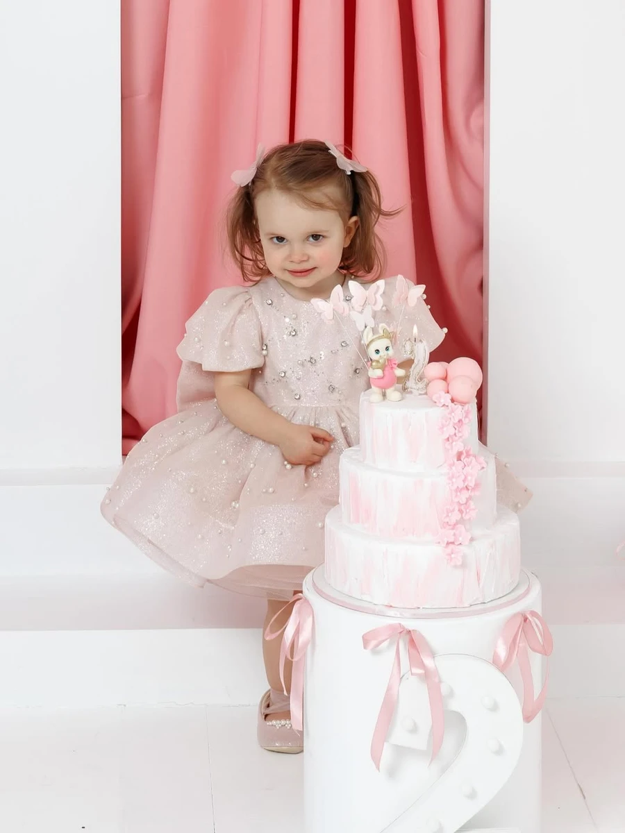 Старша донька Ребрик привітала молодшу з днем народження