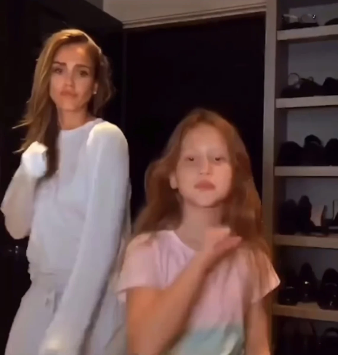 Джессіка Альба показала танці з дочкою на її 14-річчі