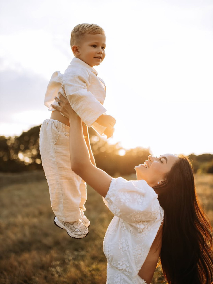 Кого Сашко нагадує вам більше, маму чи тата?