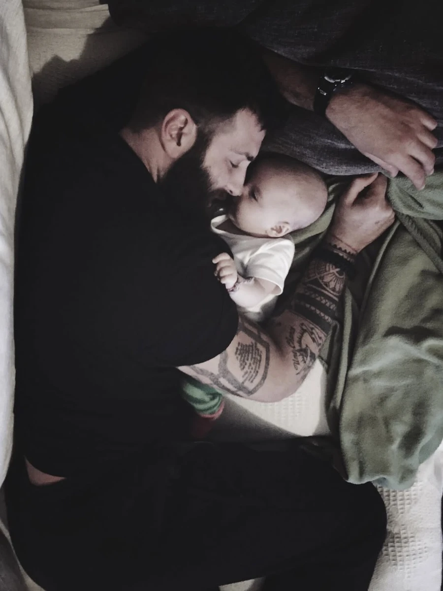 Даніель Салем показався в обіймах дочки на архівних фото