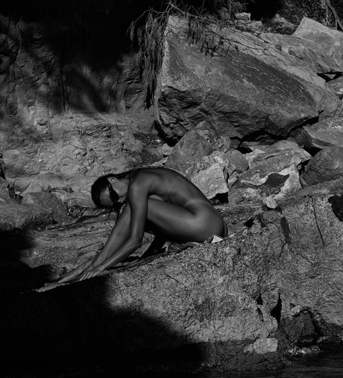 Оголена Бушміна