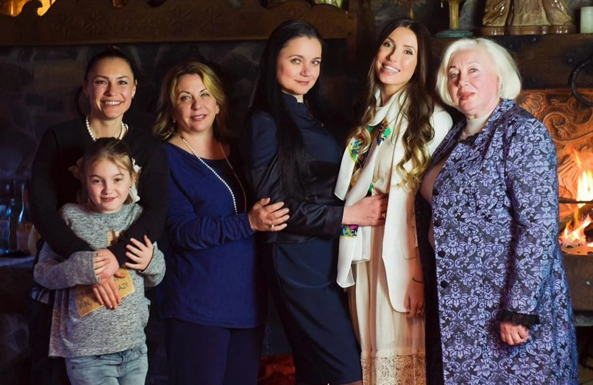 Олена запостила декілька фотографій з Лі