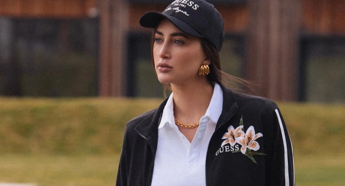 Ганна Різатдінова позує для фото