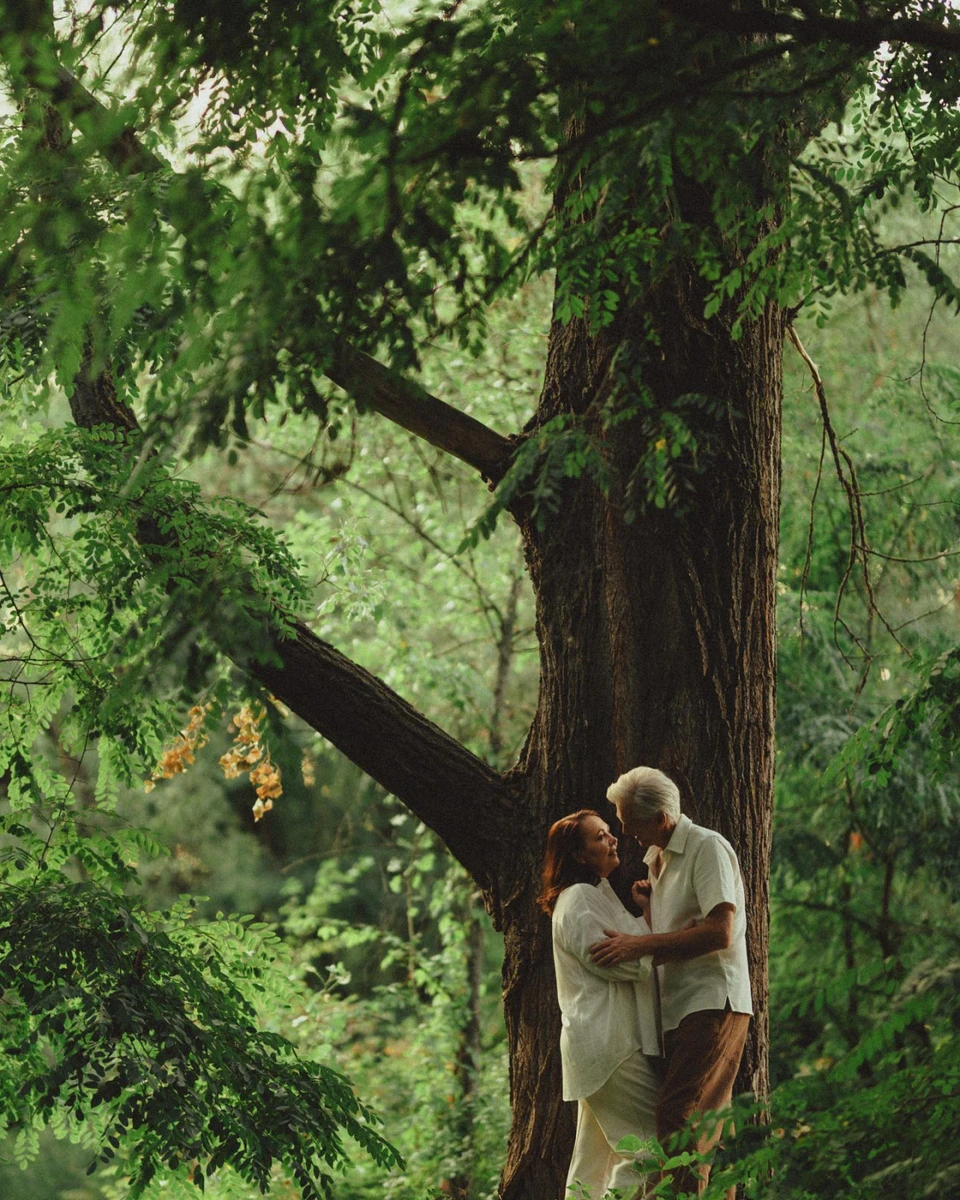 Юля показала закоханих батьків
