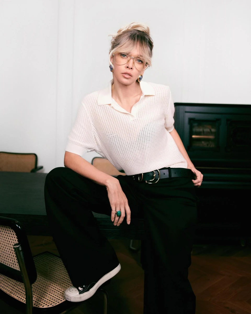 Брежнєва у стильному луці