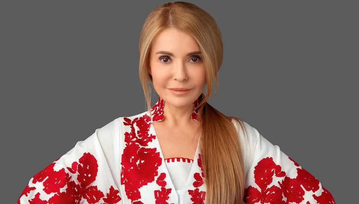 Юлія Тимошенко позує для фото