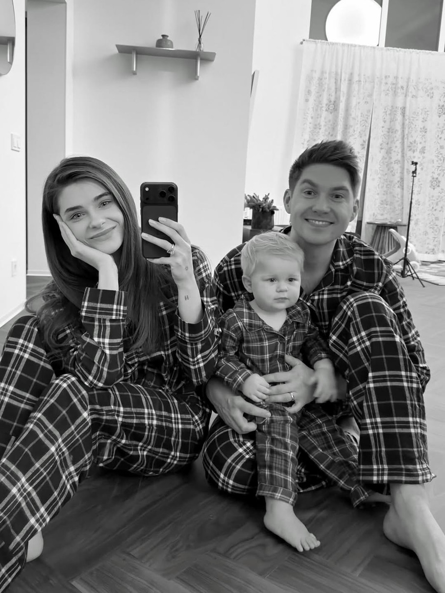 Володмир Остапчук із дружиною та сином