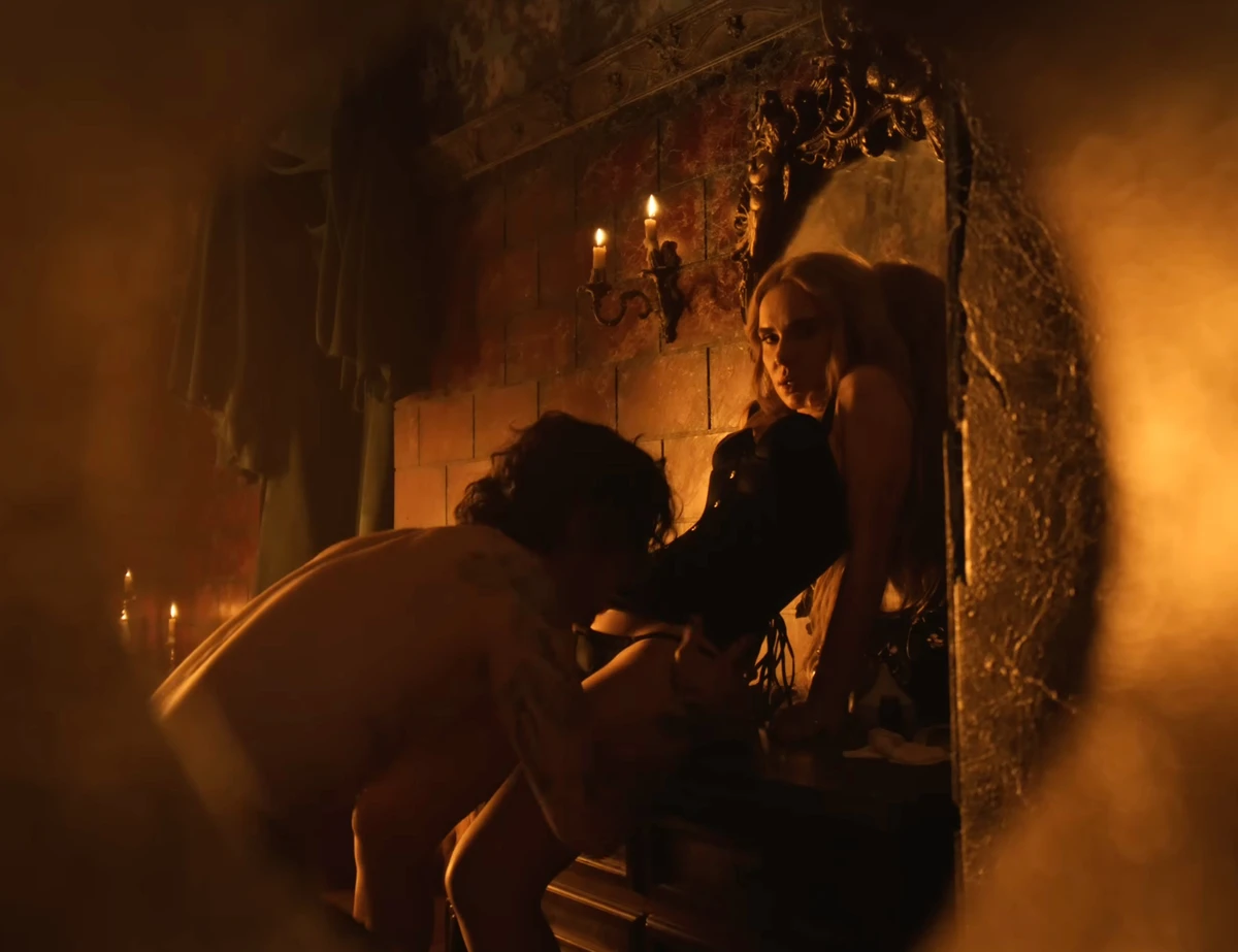 Володимир Дантес і Олена Лавренюк зняли імітацію сексу в кліпі