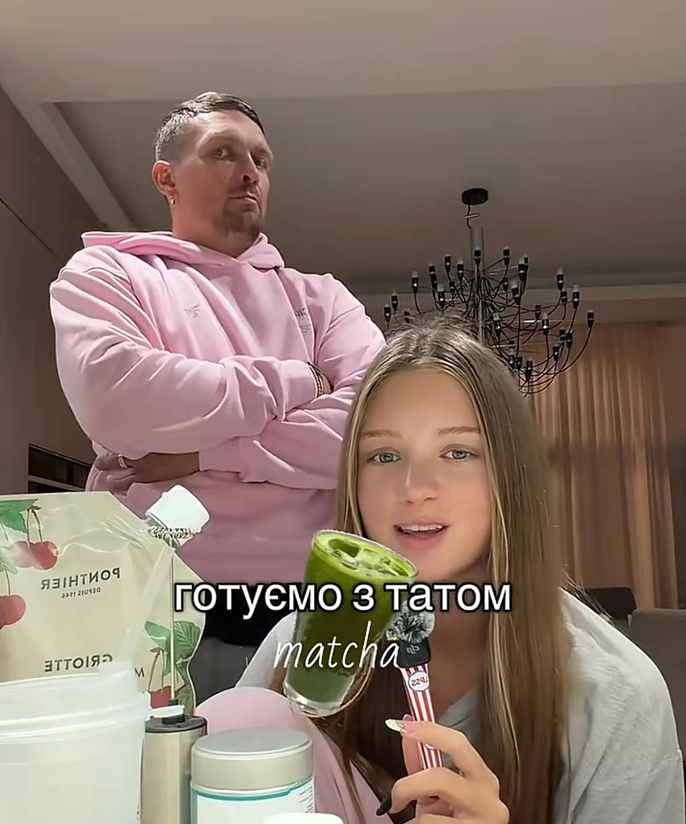 Олександр Усик зняв кулінарне відео з дочкою