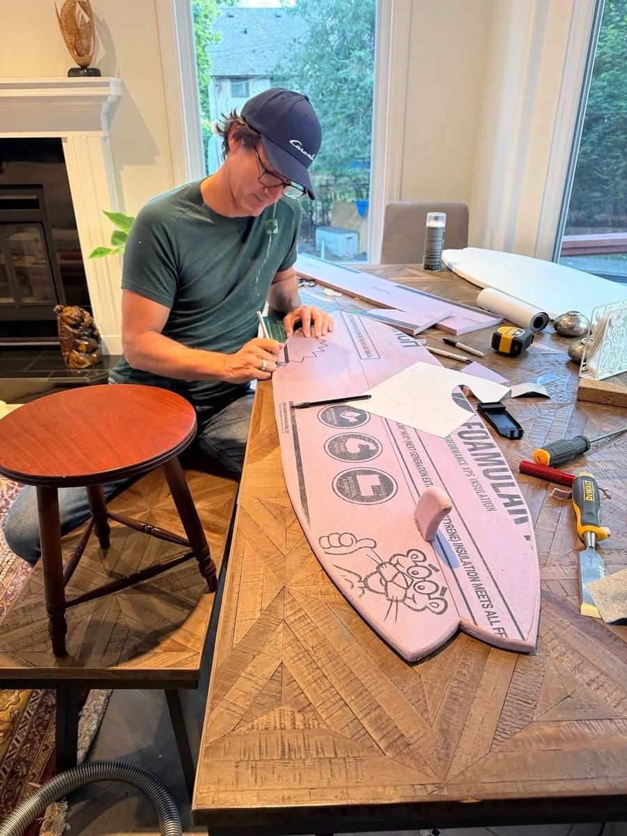 Дастін Трюдо показав, як працював над костюмом на Геловін