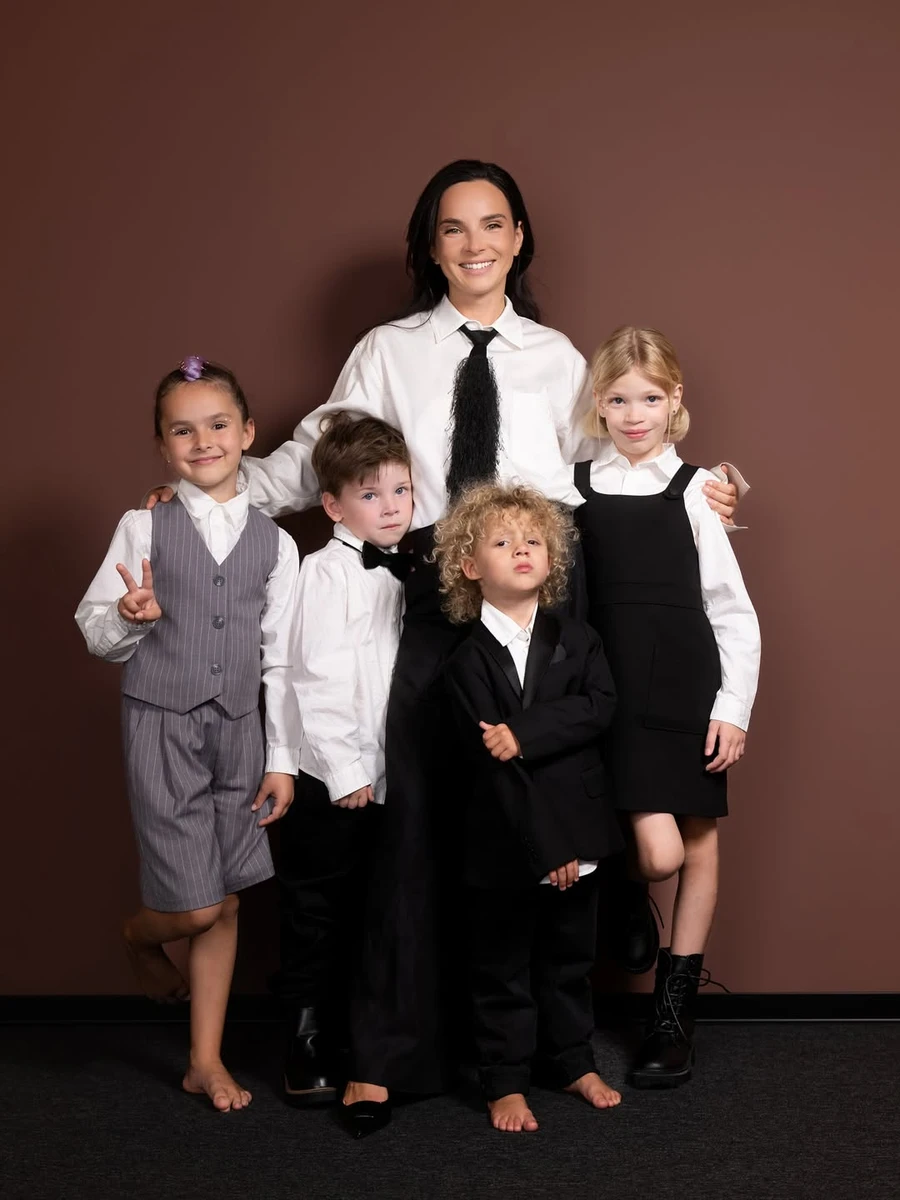 Інна Мірошниченко попозувала зі своїми дітьми