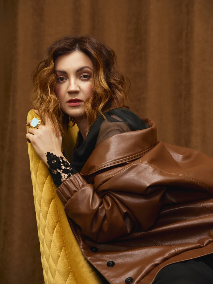 Оля Цибульська на стильних фото