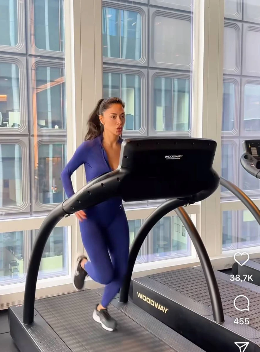 Ніколь на біговій доріжці