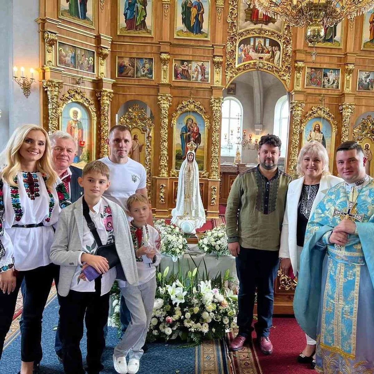 Як пожалілася в сторіс Федишин, із її старшим сином Юрієм сталася прикрість: хлопчик зламав руку