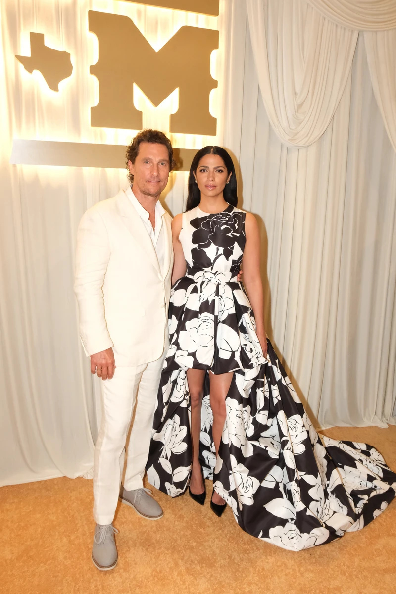 Меттью МакКонахі з дружиною попозував на світському заході