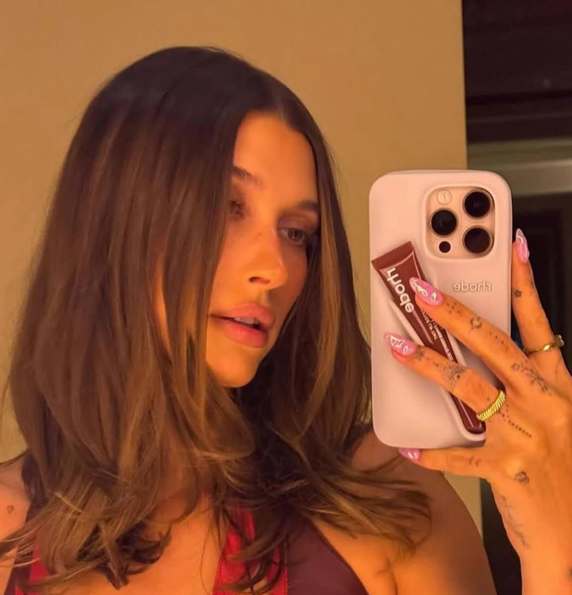 Манікюр Хейлі Бібер