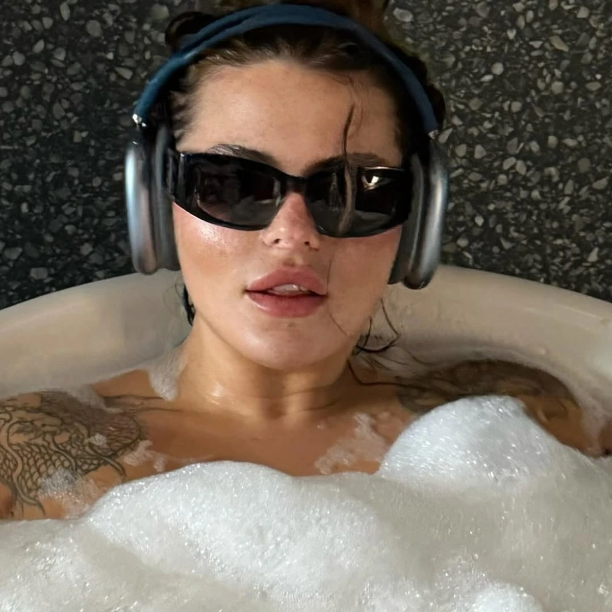 Солістка Kazka